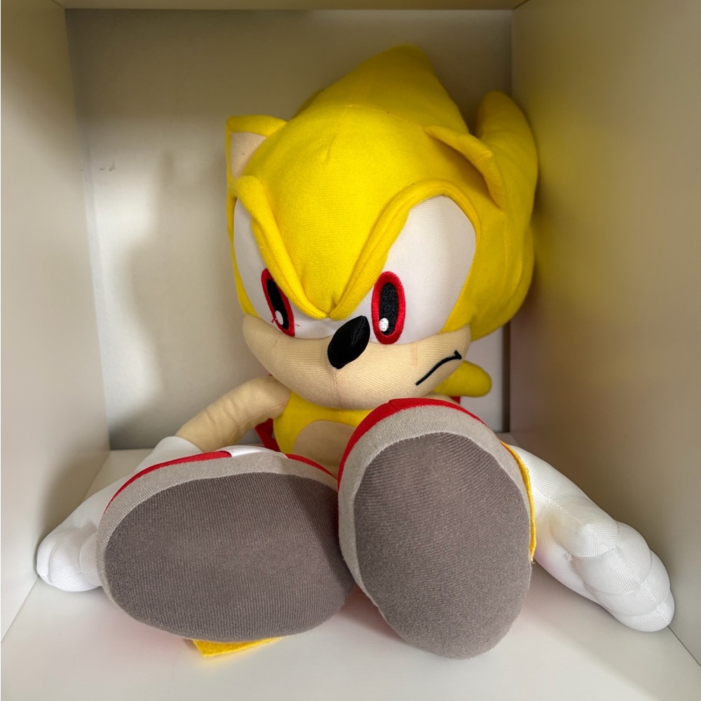 Super sonic, sonic the hedgehog backpack plush NWT